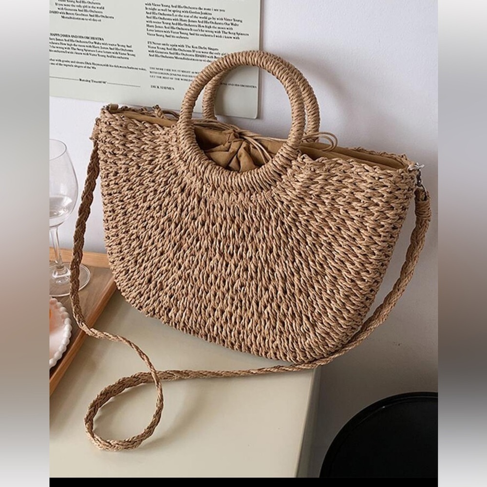 Minimalist Summer Straw Bag